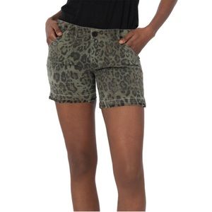 Kit from the Kloth Alice leopard shorts size 8
